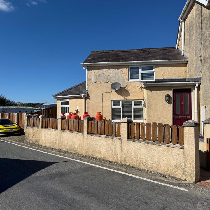 Llanon, Glanarthen Ty Twt